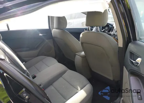 2016 Kia Forte Lx z USA, uszkodzony, nr VIN KNAFK4A6XG5438047